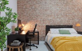 Digital Nomad Retreat 2 -Great Location Near Metro