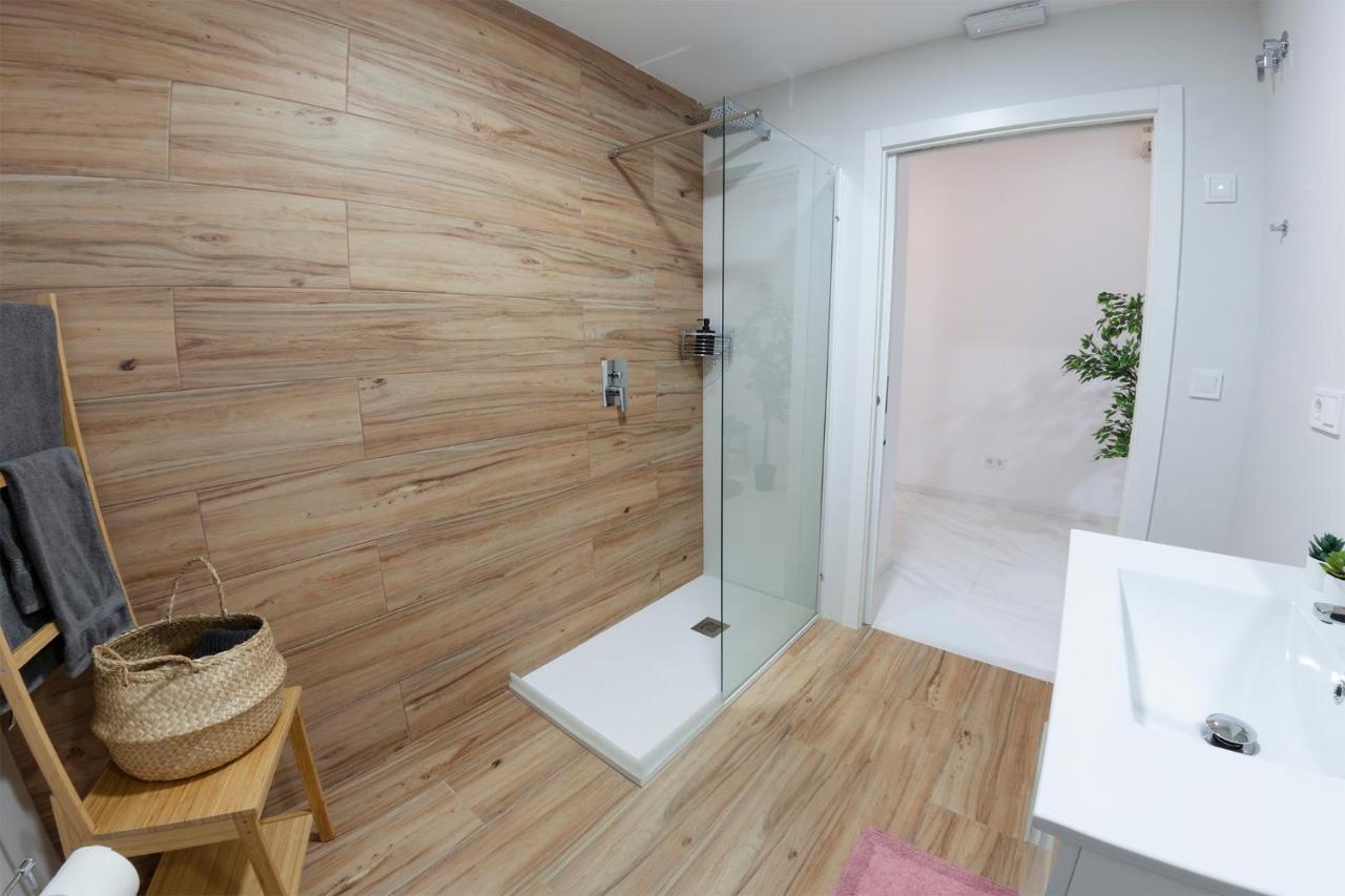 Ferienwohnung Digital Nomad Retreat 2 -Great Location Near Metro Valencia Exterior foto